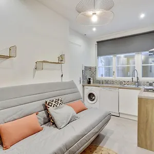 143 La Francaise Superbe A Appartement Parijs